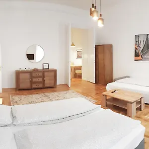 Luxury New Cozy Flat At Dob Street Nearby Gozsdu Court Budapest